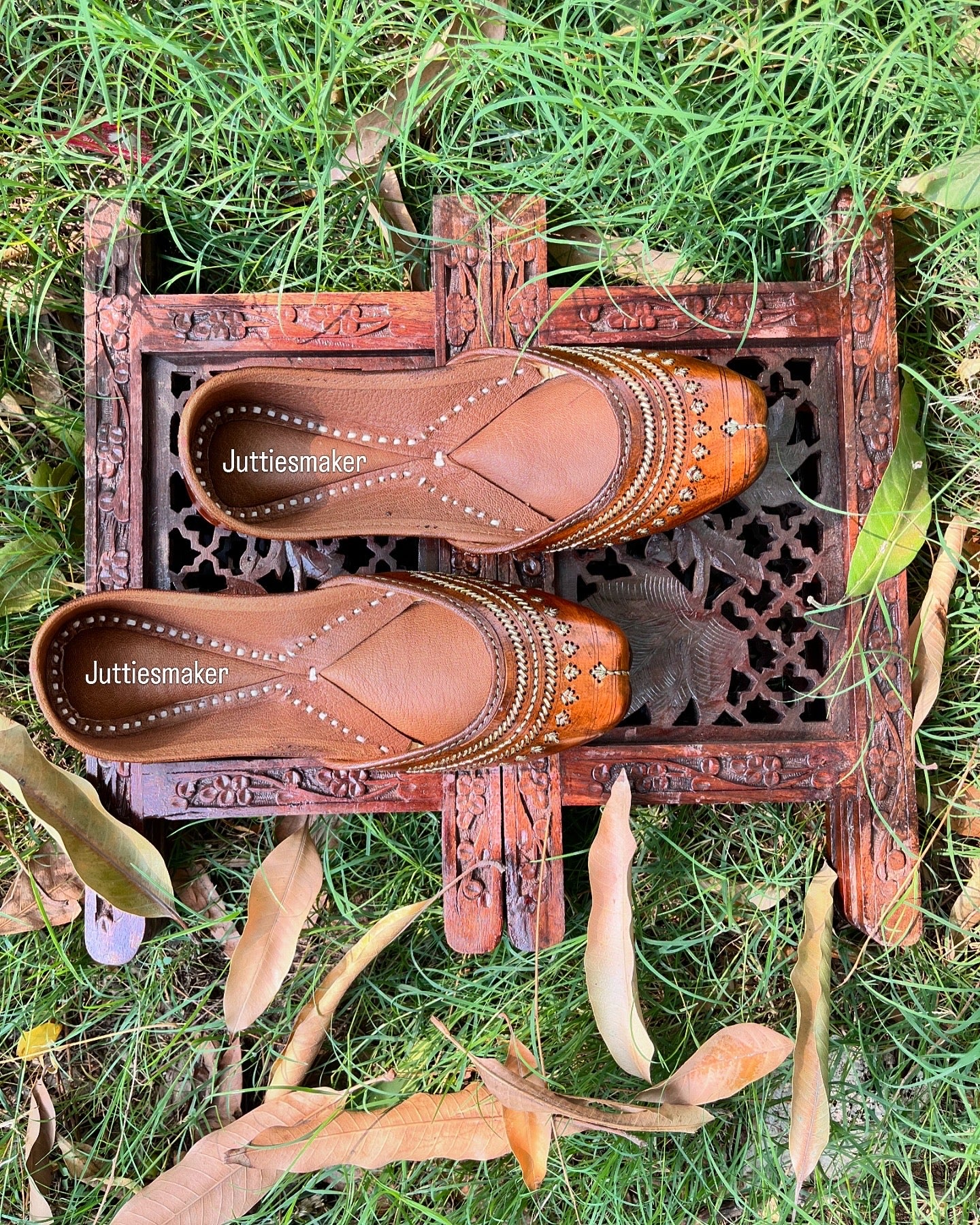 Amber Bloom - Pure Leather Handcrafted Jutti by Juttiesmaker