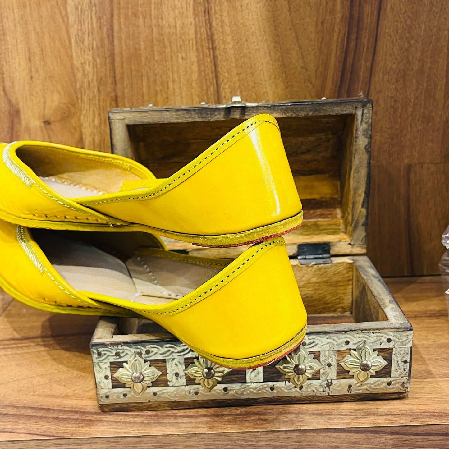 JM Classic Casual-YELLOW