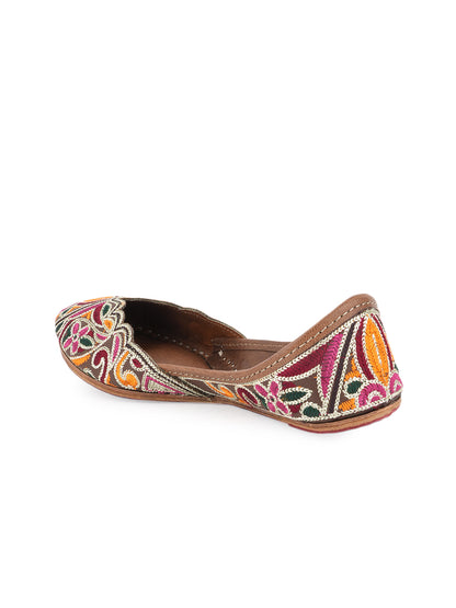 Kashmiri Zari Bloom - a handcrafted jutti