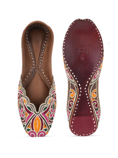 Kashmiri Zari Bloom - a handcrafted jutti