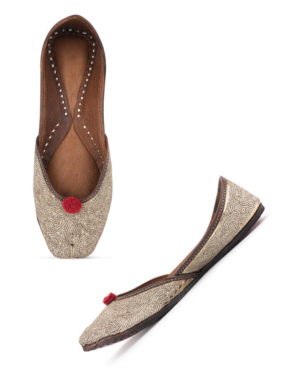 Golden Zari Royale - a handcrafted jutti