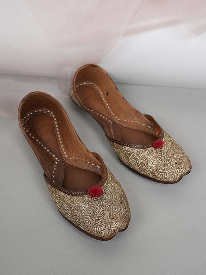Zarmina Royale Zari Jutti