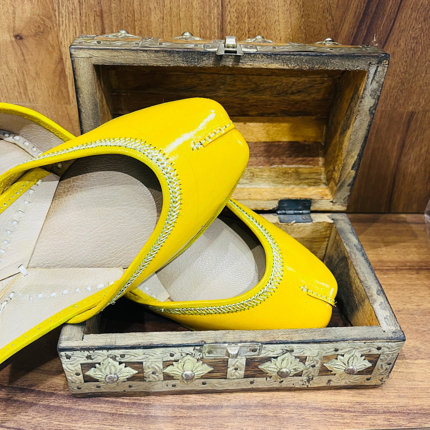 JM Classic Casual-YELLOW