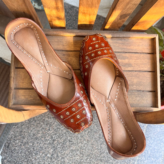 Noor – Vintage Charm Leather Jutti