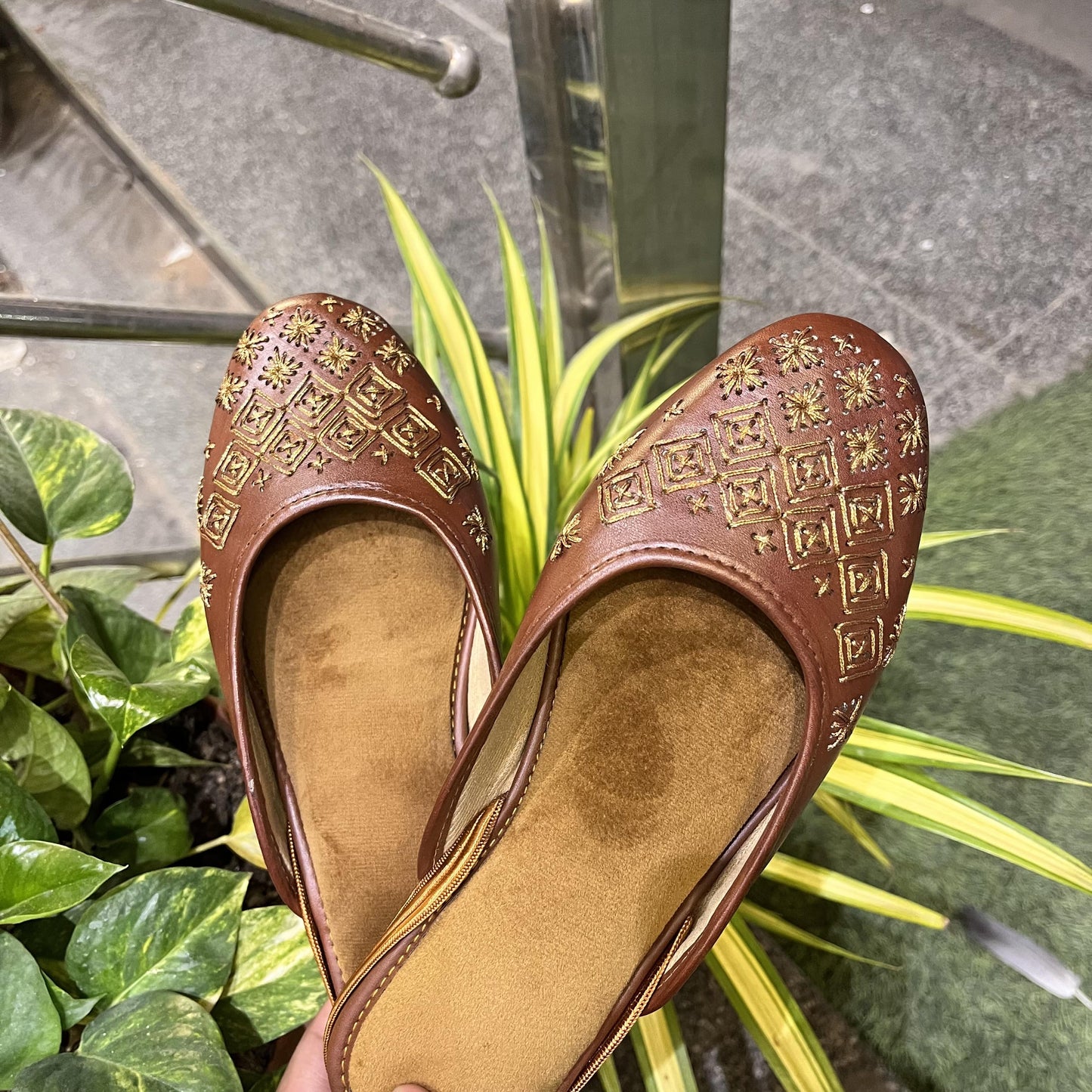 Royal Zari Tapper