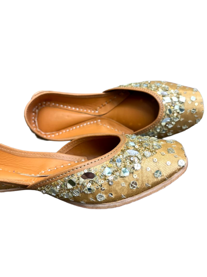Meher Gold Embellished Jutti
