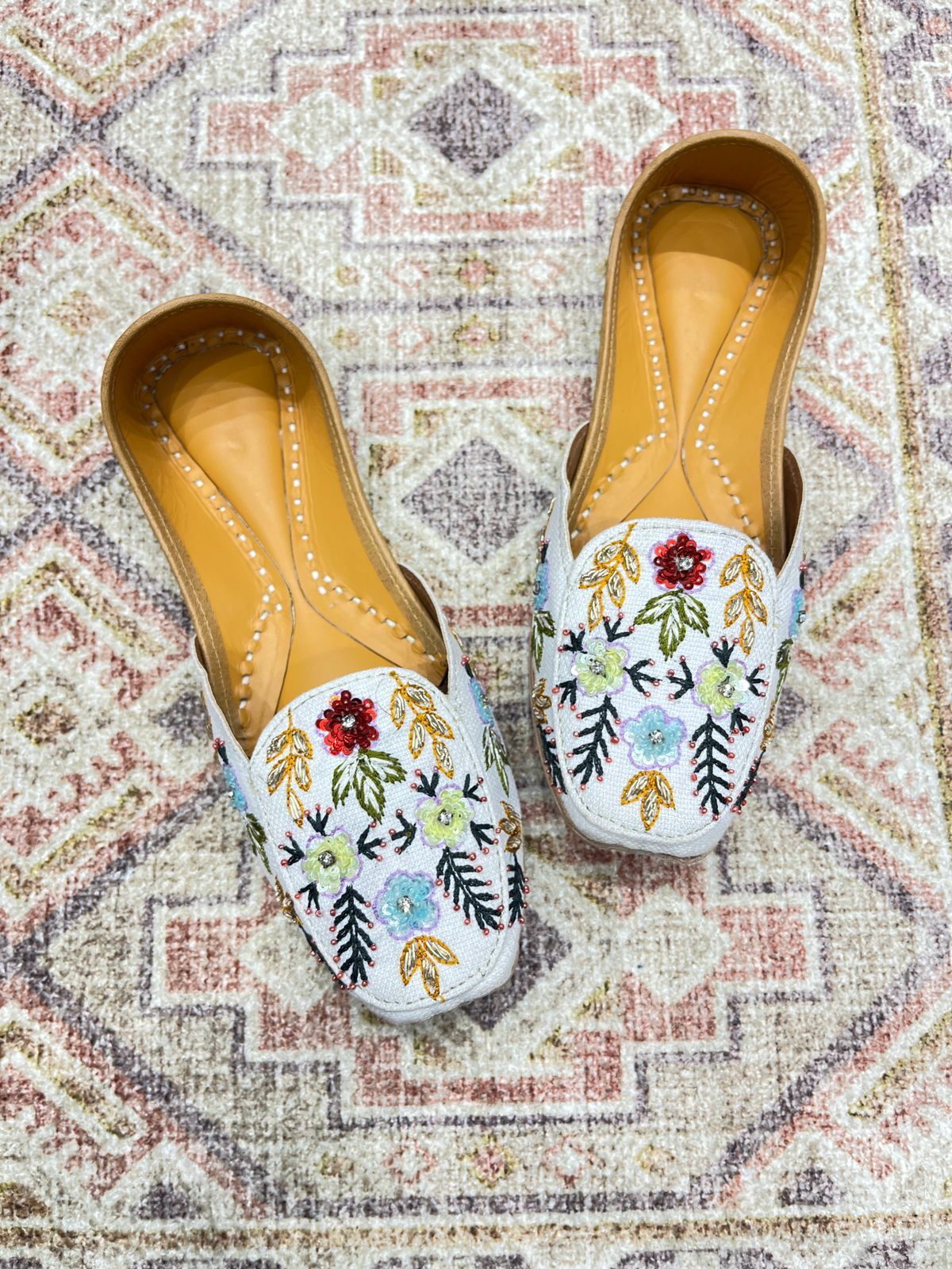 White Floral Loafer Jutti