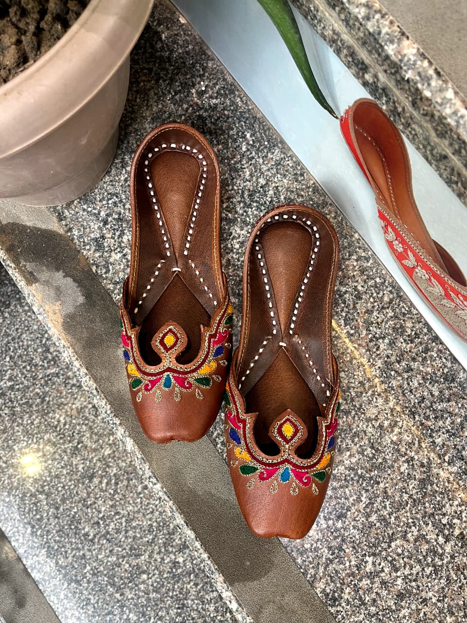 Noor Leather Jutti
