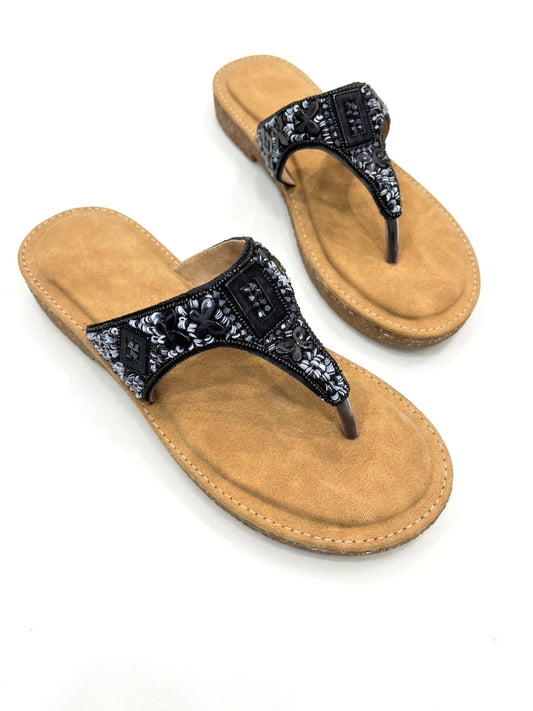 V-STRAP BLACK SLIPPER