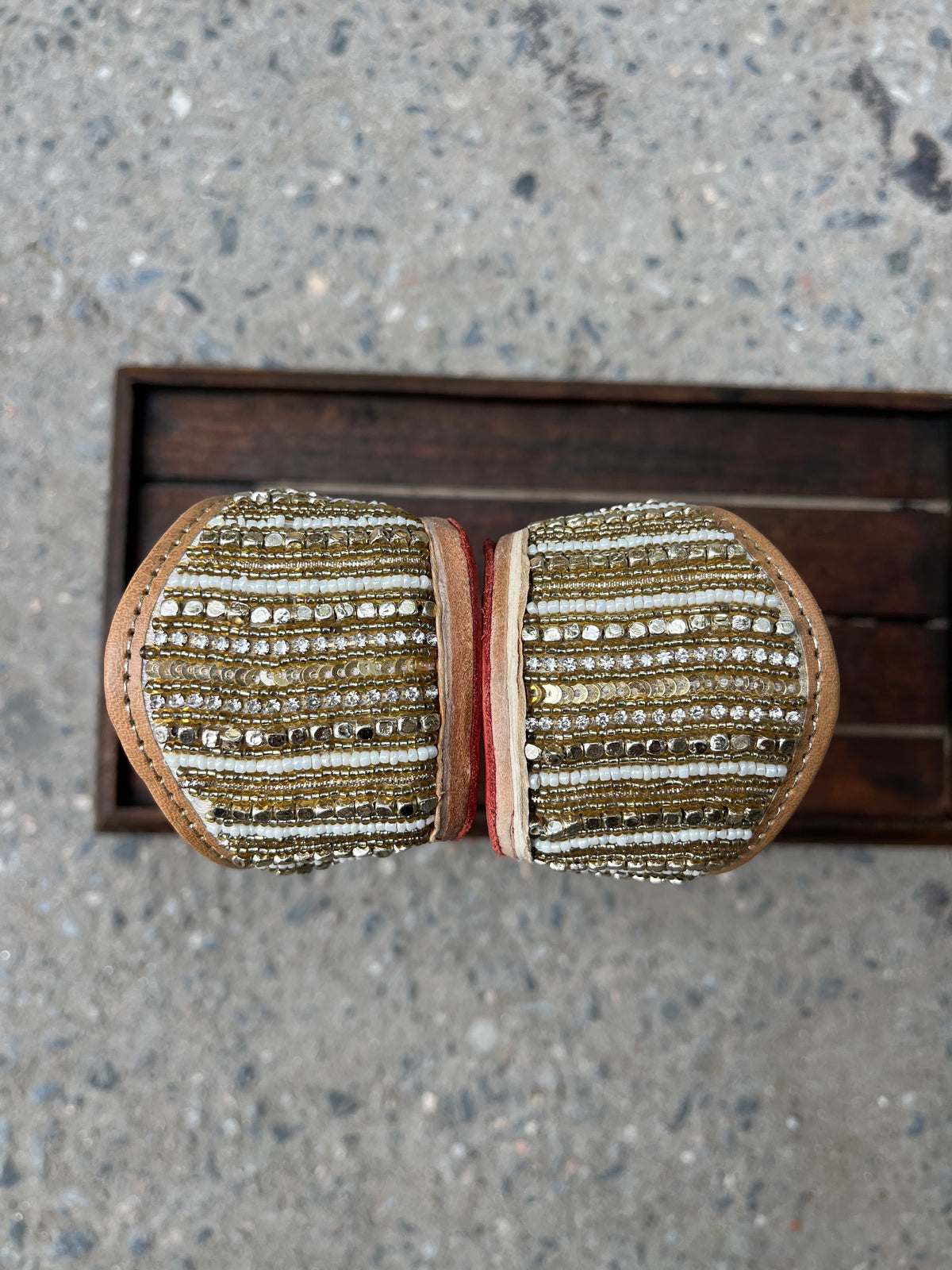 golden jutti