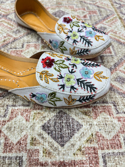 White Floral Loafer Jutti