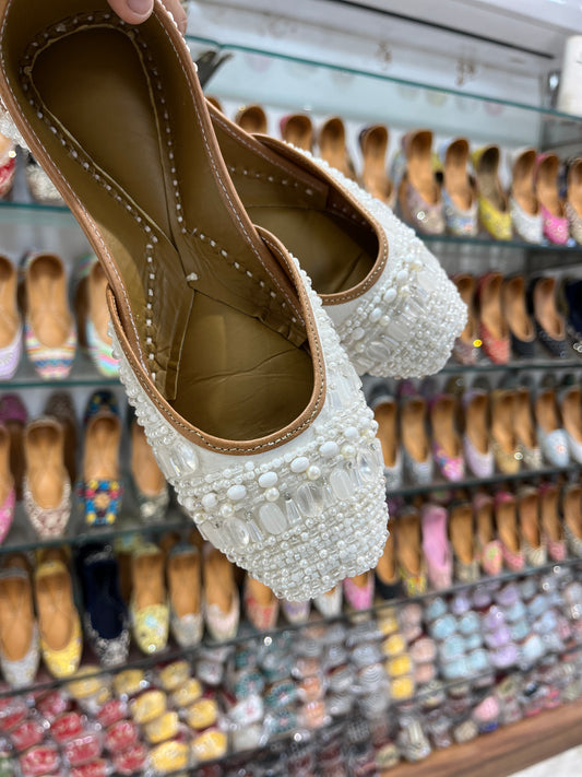 Ivory Luxe Pearl Jutti