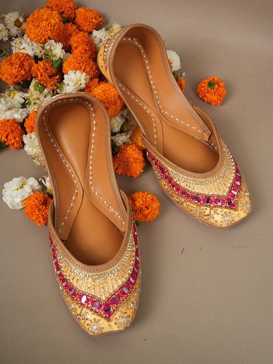 yellow jutti
