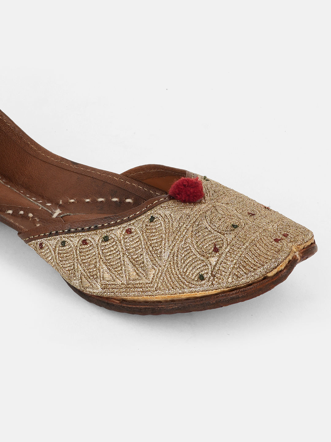 zari jutti