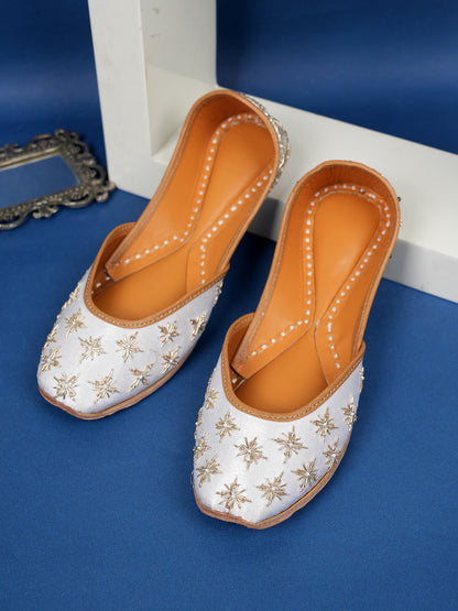 white jutti