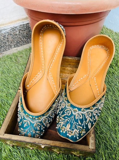 teel blue jutti