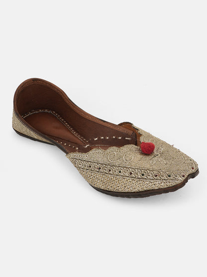 zari jutti
